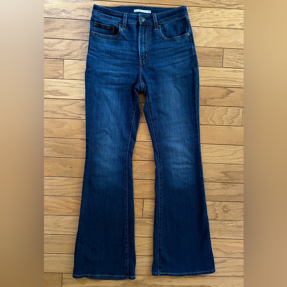 Levi’s 726 High-Rise Flare jeans, size 27